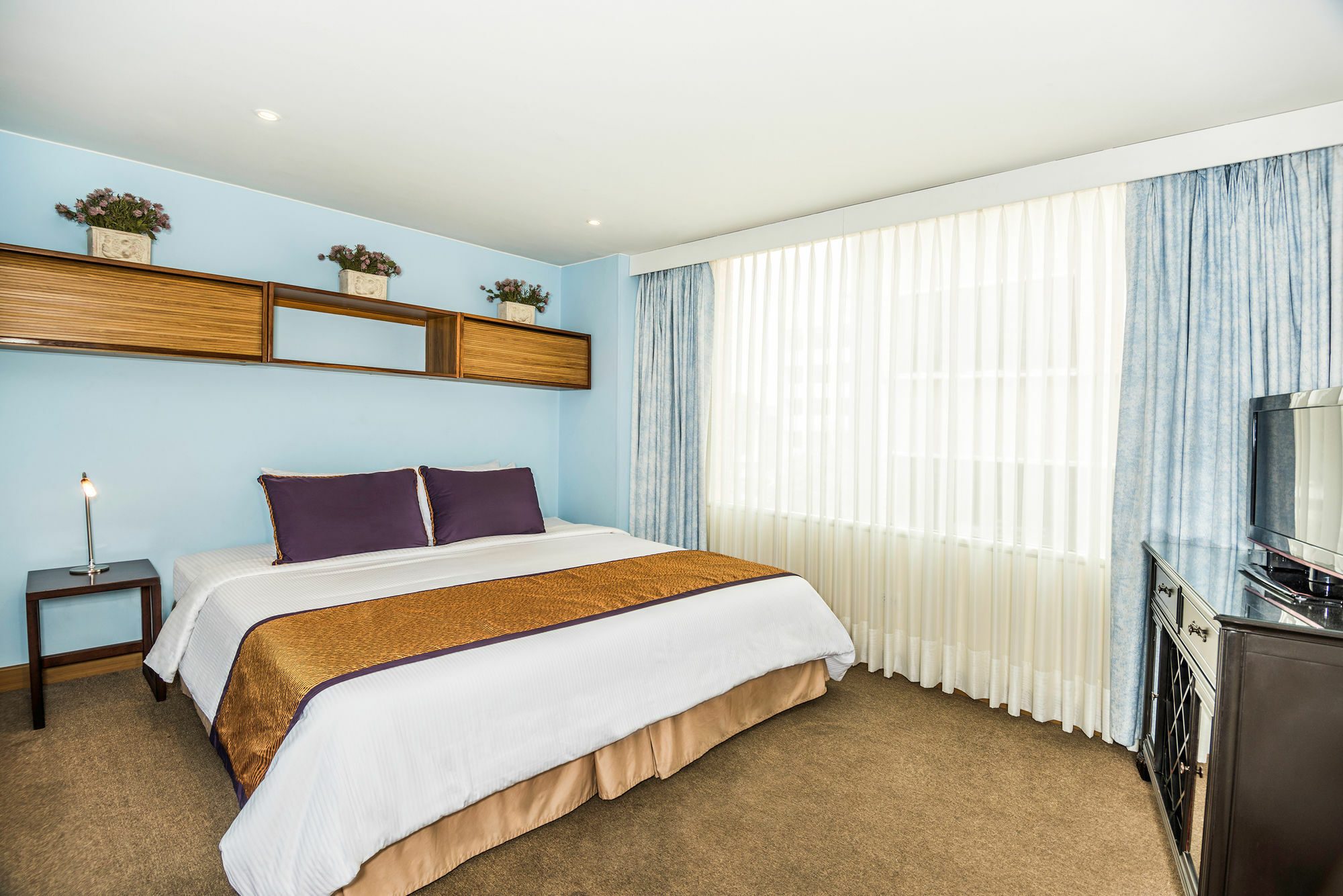 Lloyds Apartasuites Parque 93 Aparthotel
