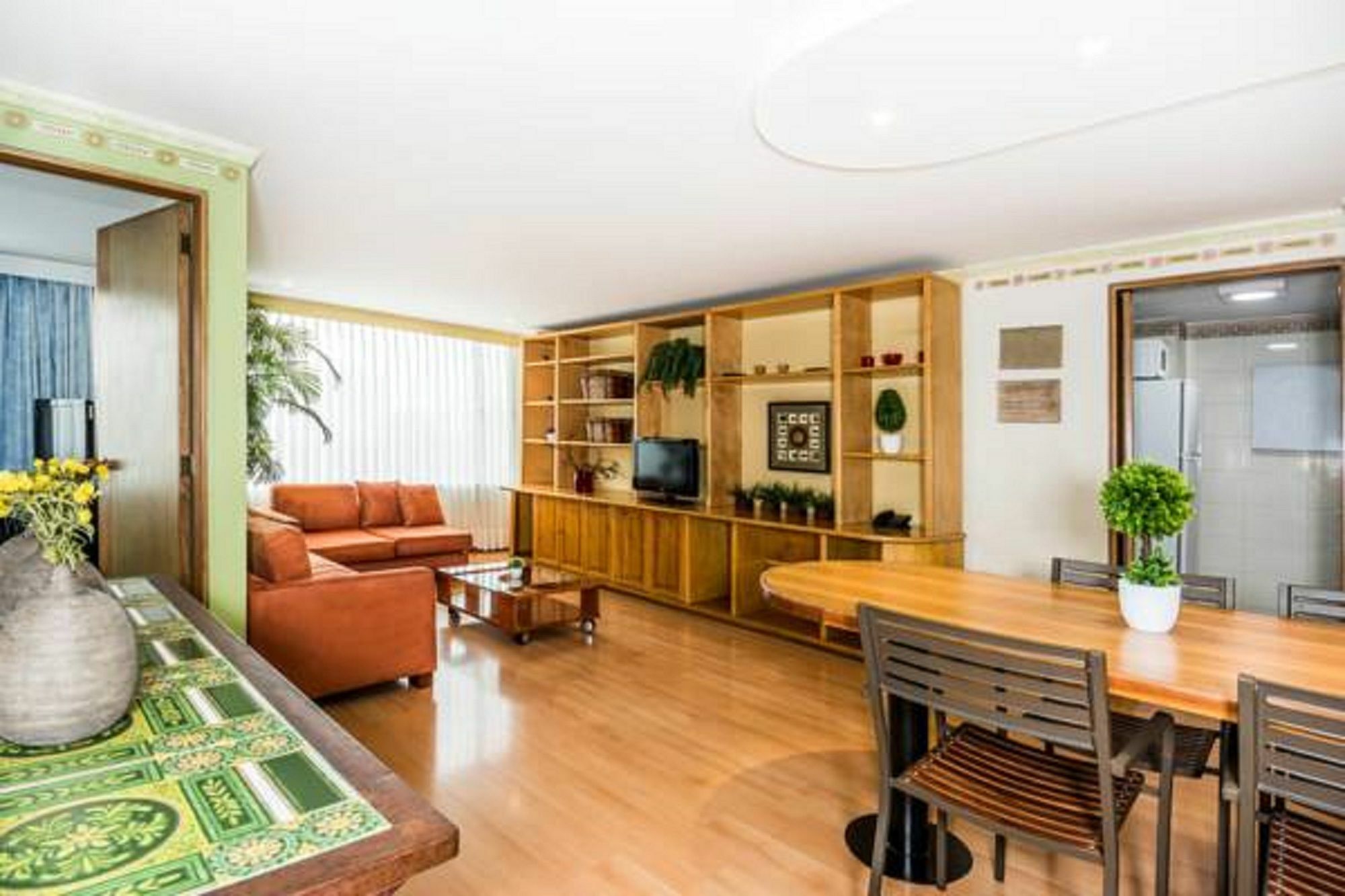 Lloyds Apartasuites Parque 93 4*