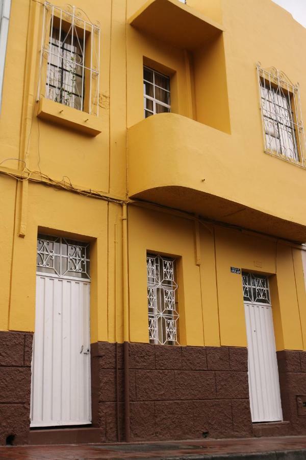 La Casa Amarilla D.c * Bogota
