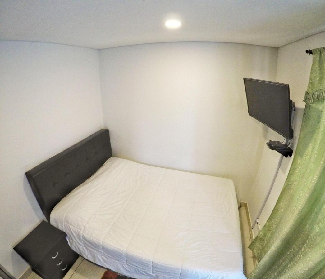 Apartment Living 51 *
