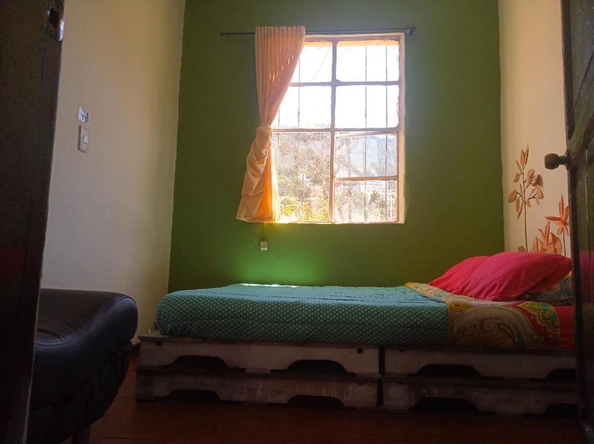 La Casa Amarilla D.c Guest house
