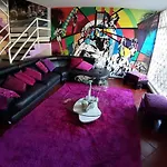 Hotel Comic City
