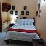 casa quinta hotel la candelaria sas