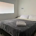 Apartaestudio De La 80 Por El Titan Plaza 101