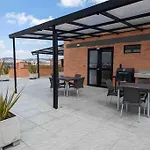 Hermoso Loft En Unicentro, Batan, Clinica Reina Sofia!