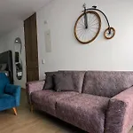 Hermoso Loft En Unicentro, Batan, Clinica Reina Sofia!