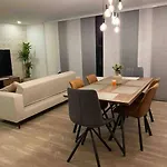 Brand New Apt, Perfect City View