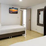 Aparta Suite Galery Fc
