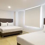 Aparta Suite Galery Fc