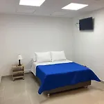Aparta Hotel Montealegre