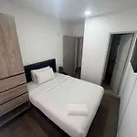 Hotel American House