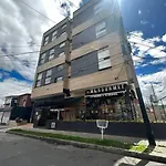 Hermoso Apartamento Modelia Embajada Aeropuerto