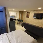 Edificio De Alojamiento Cerca Al Estadio Y Al Movistar Arena