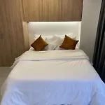 Edificio De Alojamiento Cerca Al Estadio Y Al Movistar Arena