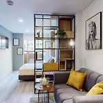 Luxury Apartment Zona T