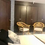 Lejos De Tu Hogar? Aqui Te Sentiras A Gusto.