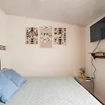 Excelente Habitacion Cerca Parque Simon Bolivar, Embajada Y Movistar3