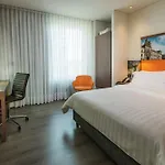Hampton By Hilton Bogota Airport