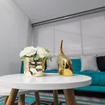 Corferia/Usa Embassy/Beauty Apt
