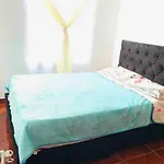 Pleasant Top Level Apartment Close To Shops