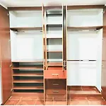 Pleasant Top Level Apartment Close To Shops