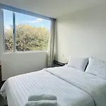 Bello Apartamento Cerca A La Clinica Reina Sofia