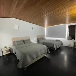 Hostel Av Suba 116