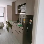 Origen Habitat Cerca Embajada Usa