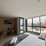 Elegancia Urbana En Corferias