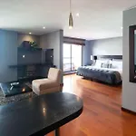 Luxury Stay In Zona G King Bed 404