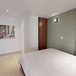 Cm Living 3 Hab, Calle 109, Parking Gratis