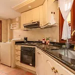 Premium La Candelaria 2Br Chimney Cityview