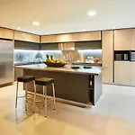 Luxury Stay In Zona G King Bed 404