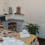 Hostal Universitario H-D