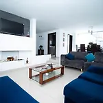 Casa Grupos 5 Minutes Airport