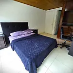 Spacious, Elegant, And Minimalist Apt For Up To 5 People