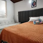 Kuyay Yachi Hostel