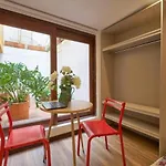 Stylish Loft Ideal For Couples & Work 105