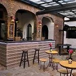 Fulano Backpackers