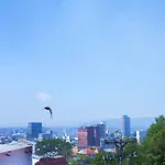 Bo Go Hostel & Rooftop