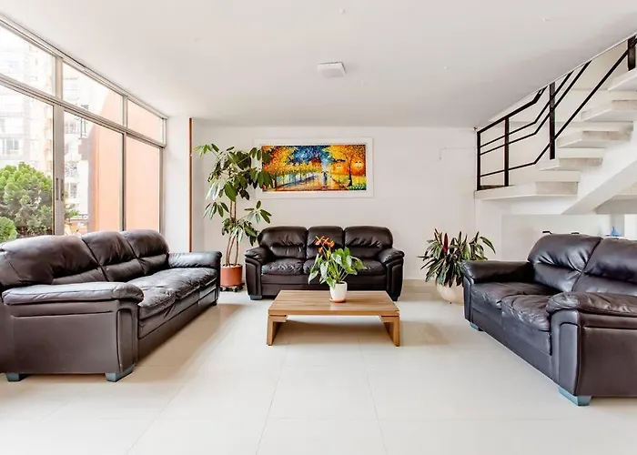Acogedora Habitacion En Un Punto Central De Bogota