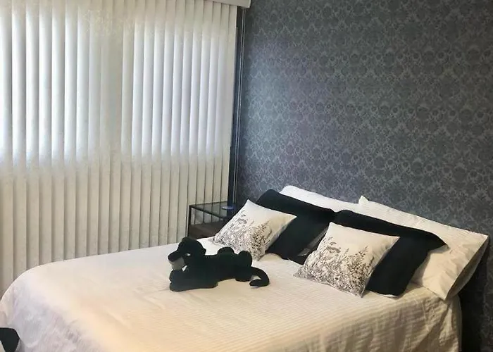 Lejos De Tu Hogar? Aqui Te Sentiras A Gusto.
