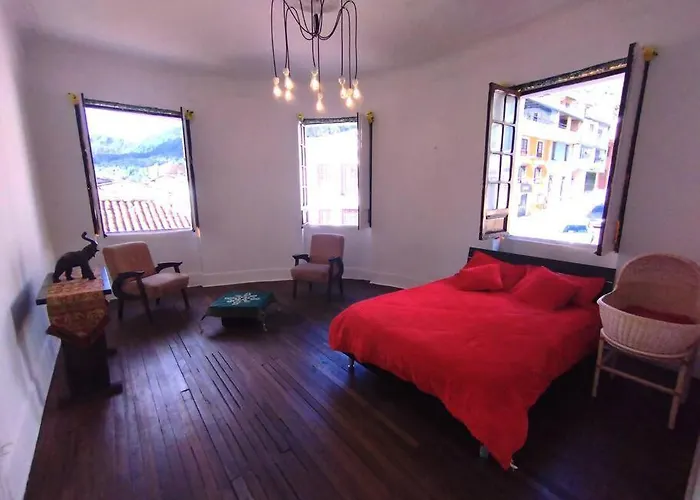 The Corner Suite - Magic Starts Here In Downtown!