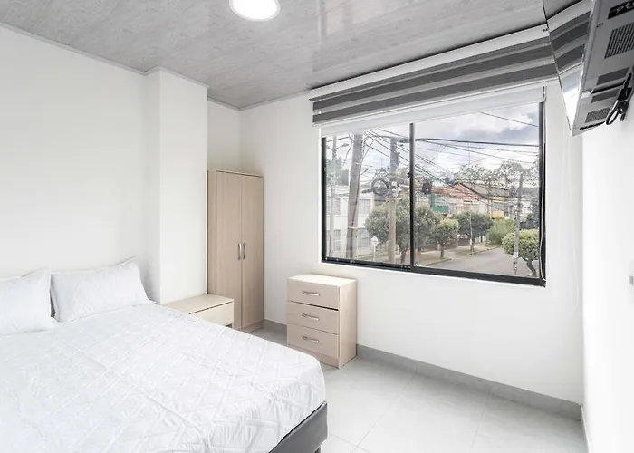 Moderna Habitacion Bogota Campin