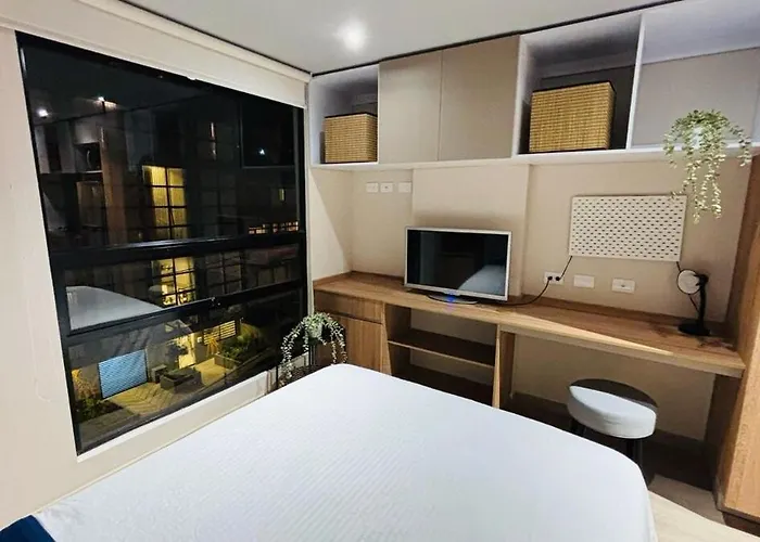 Cozy Loft In 53St
