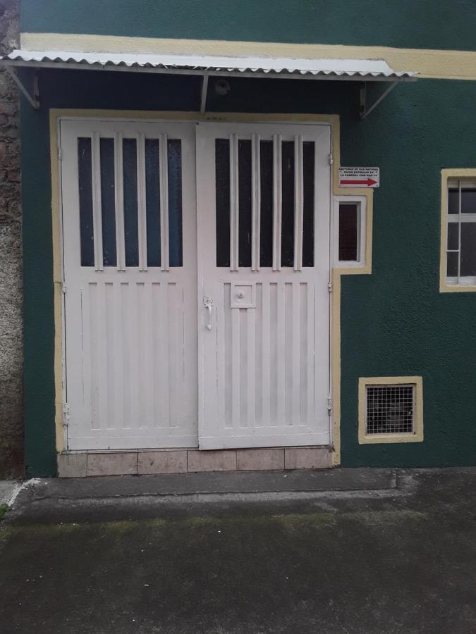 Hostel Okar - Airport Bogota