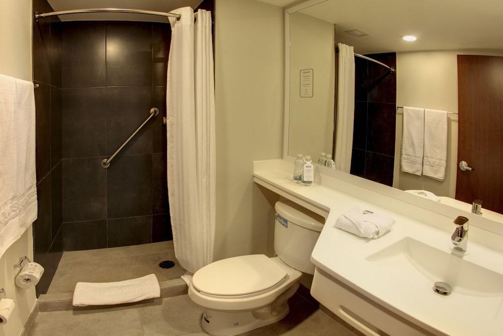 Hotel Express By Marriott Aeropuerto Bogota