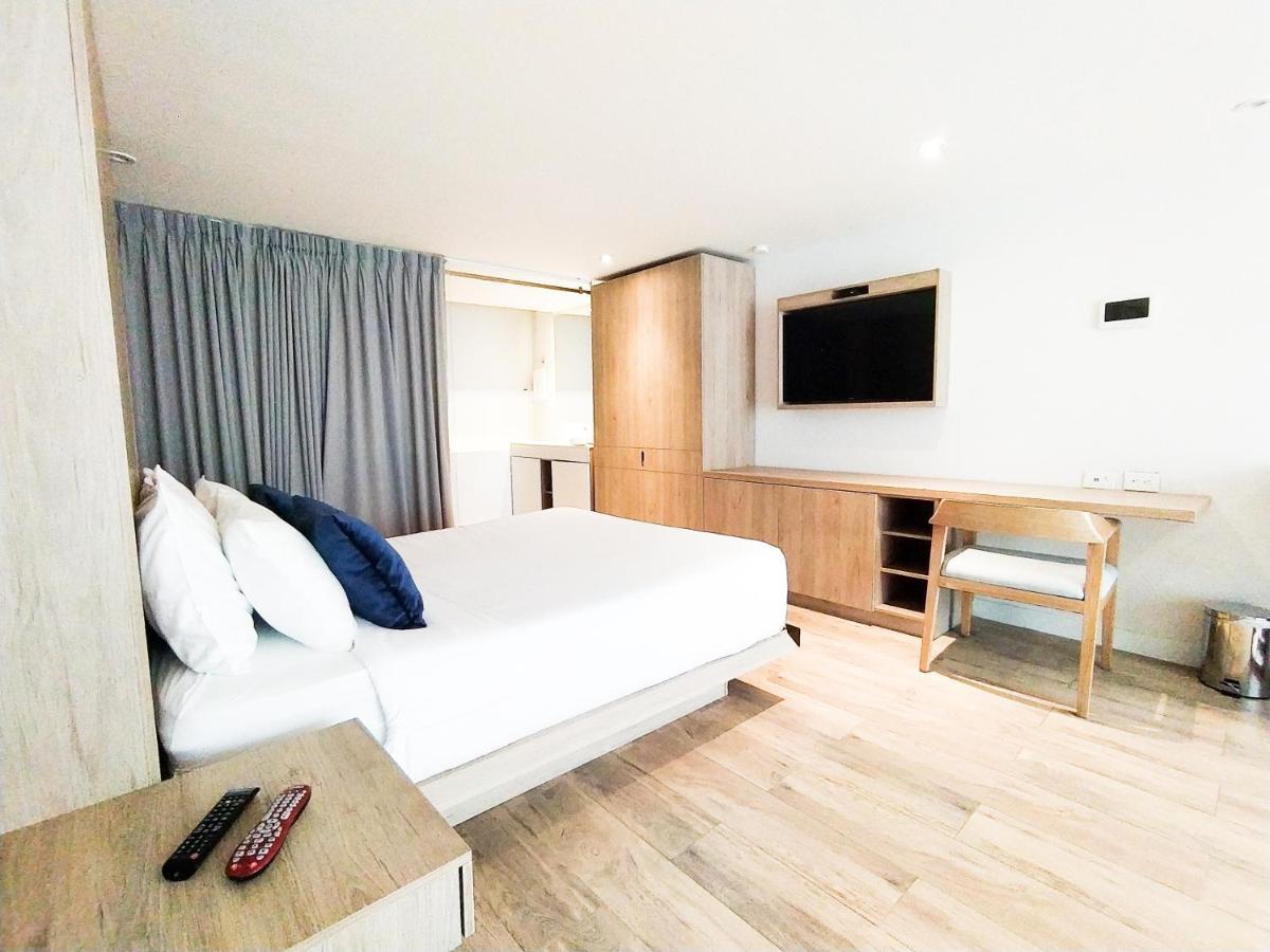 Urban Heights Aparthotel