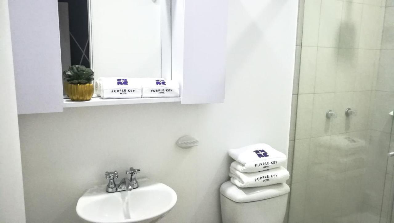 Bed & Breakfast Purple Key