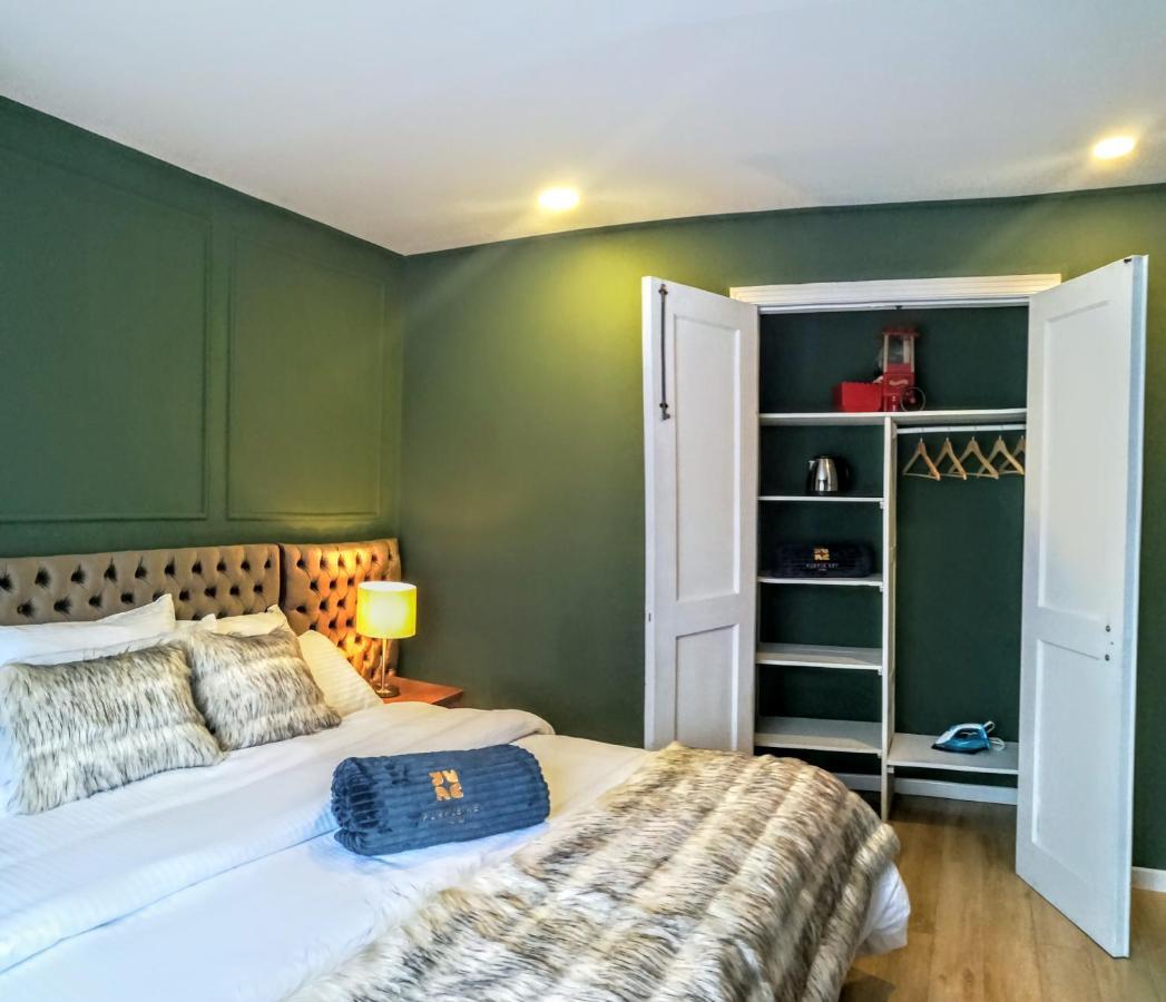 Bed & Breakfast Purple Key